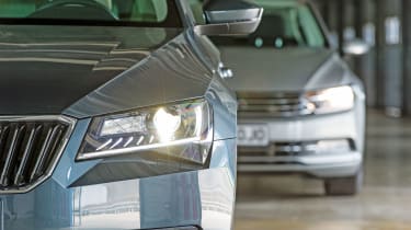 Skoda Superb vs VW Passat - lights