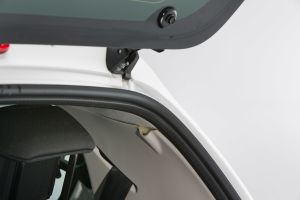 Used Toyota Aygo - boot hinges