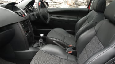 Peugeot 207 GT HDi interior