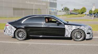 New facelift Mercedes S-Class - side 