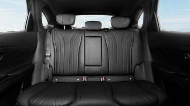 Lepas L8 - rear seats