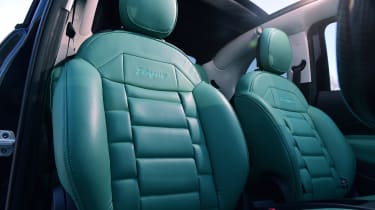 Fiat 500e Designio by Project Kahn - front seats