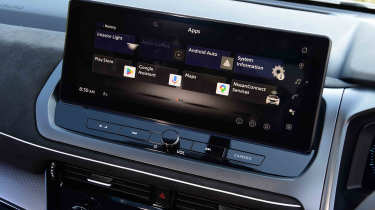 Nissan Qashqai - infotainment screen