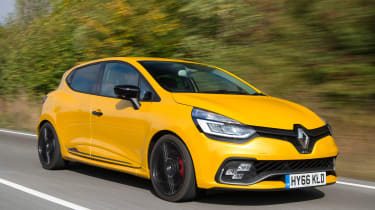 Renault Clio RS 220 Trophy - front action