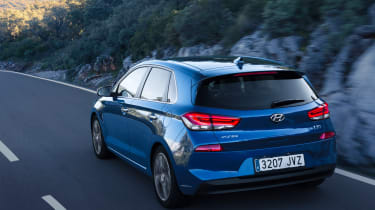 New Hyundai i30 2017 rear tracking