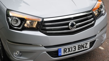 SsangYong Turismo grille