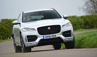 Jaguar F-Pace 2.0d R-Sport
