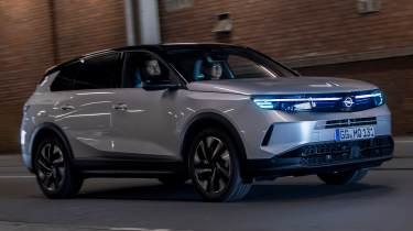 Prototype Vauxhall SUV - dynamic angled Opel logo