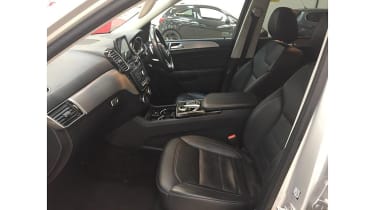 Mercedes GLE 350d AMG Line - interior
