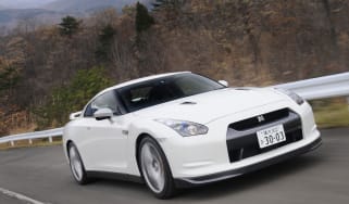 GT-R tracking