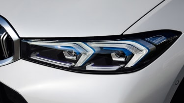 BMW 3 Series Touring - front light