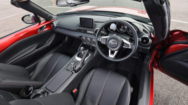 Mazda MX-5 interior front