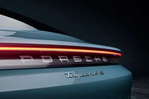 Porsche Taycan 4S - badge