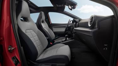 SEAT Ibiza - front seats
