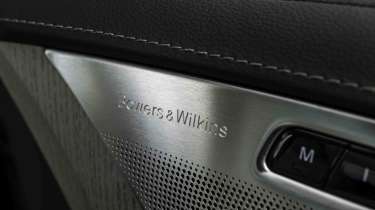 Volvo XC90 B5 - Bowers &amp; Wilkins speaker grille