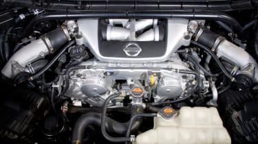 Nissan Juke R engine