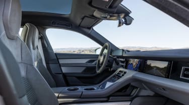 Porsche Taycan - front seats