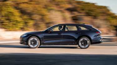 Audi A6 allroad Vorsprung - side