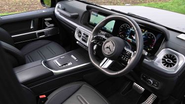 Mercedes G-Class - dashboard