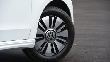 Volkswagen e-up! electric car 2017 - wheel