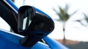 Mercedes CLA Shooting Brake - door mirror