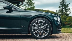 Bentley Flying Spur Hybrid - wheel