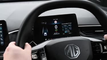 MG 3 Hybrid + long-term test - driver display