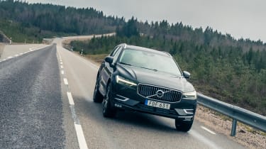 Volvo XC60 ride review - front panning