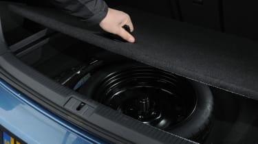 Volkswagen Golf boot floor