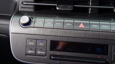 Hyundai Kona - shortcut buttons