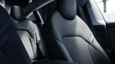 Tesla Model 3 Standard - seats