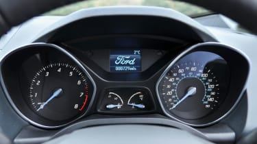 Ford C-MAX dials