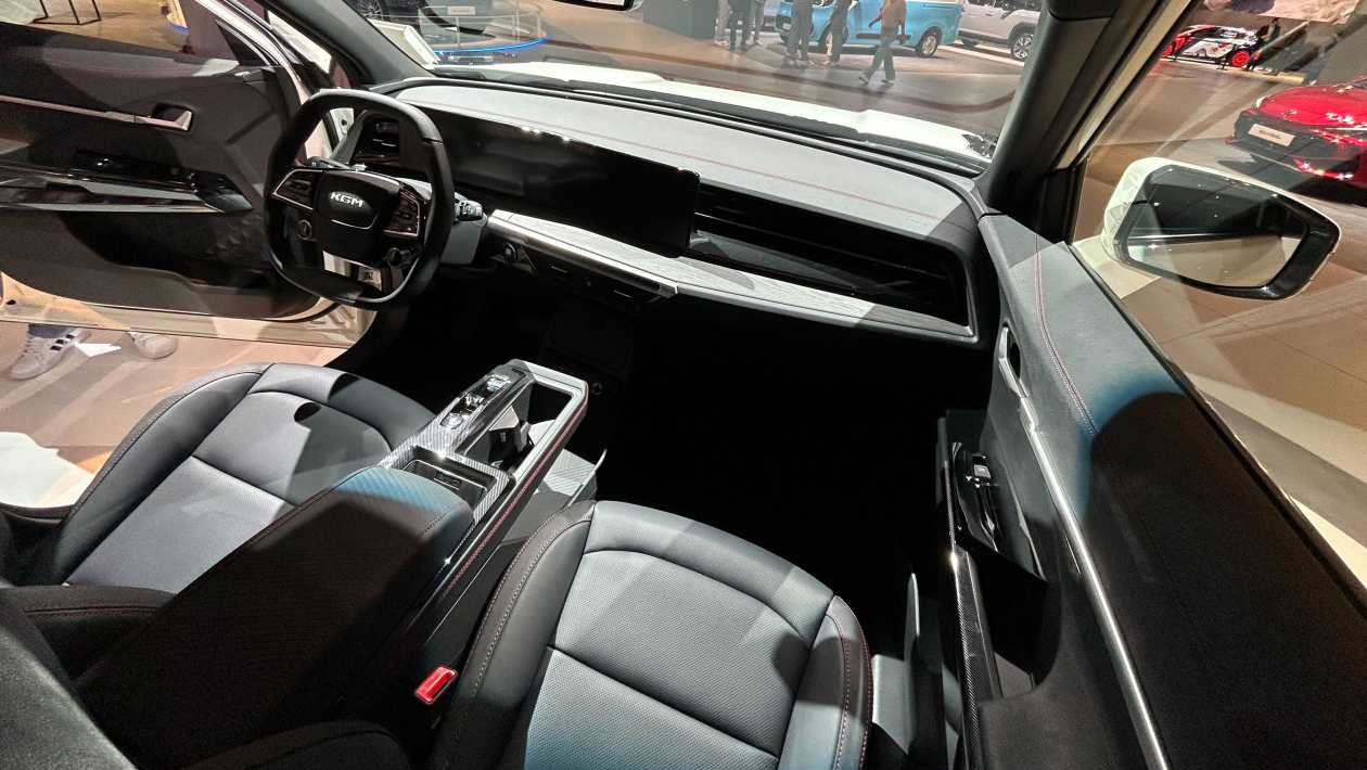 KGM%20Actyon%20-%20interior%20overview_b1zxvj.jpg
