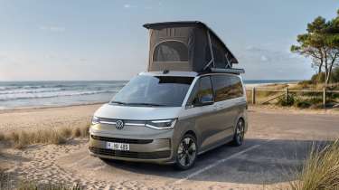 VW California - front 3/4