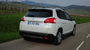 Peugeot 2008 rear tracking