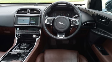 Jaguar XE - Interior