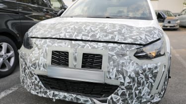 New Peugeot 208 facelift - front grill 
