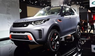 Frankfurt - Land Rover Discovery SVX - front