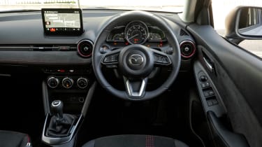 Mazda 2 - dashboard