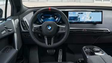  BMW iX M70 - dash