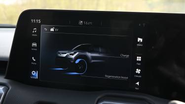 Suzuki e Vitara prototype - infotainment
