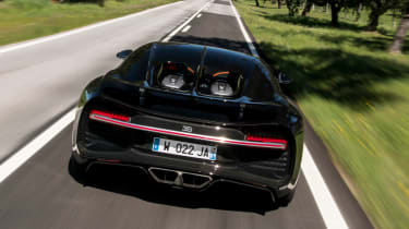 Bugatti Chiron - full rear tracking