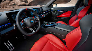 BMW M5 Touring - cabin