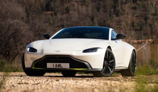 Aston Martin Vantage - front static