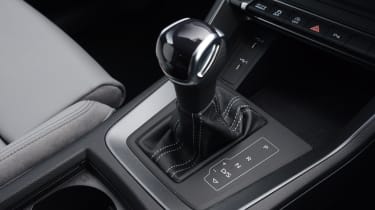 Audi Q3 - gear selector