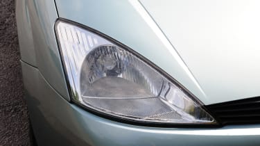 Ford Focus Mk1 - headlight