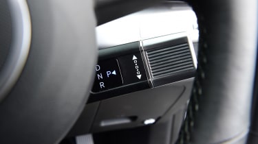 Hyundai Kona Hybrid - gear selector
