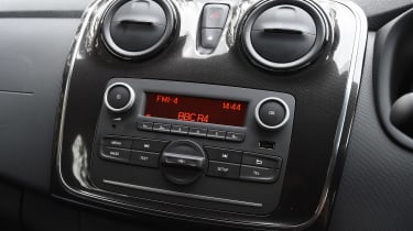 Dacia Sandero - centre console