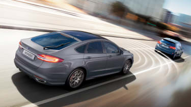 Ford Mondeo - driving assistance
