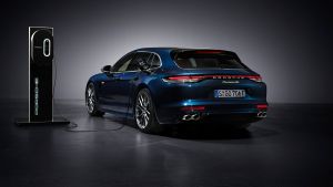 Porsche%20Panamera%202020%20facelift%20official-4.jpg